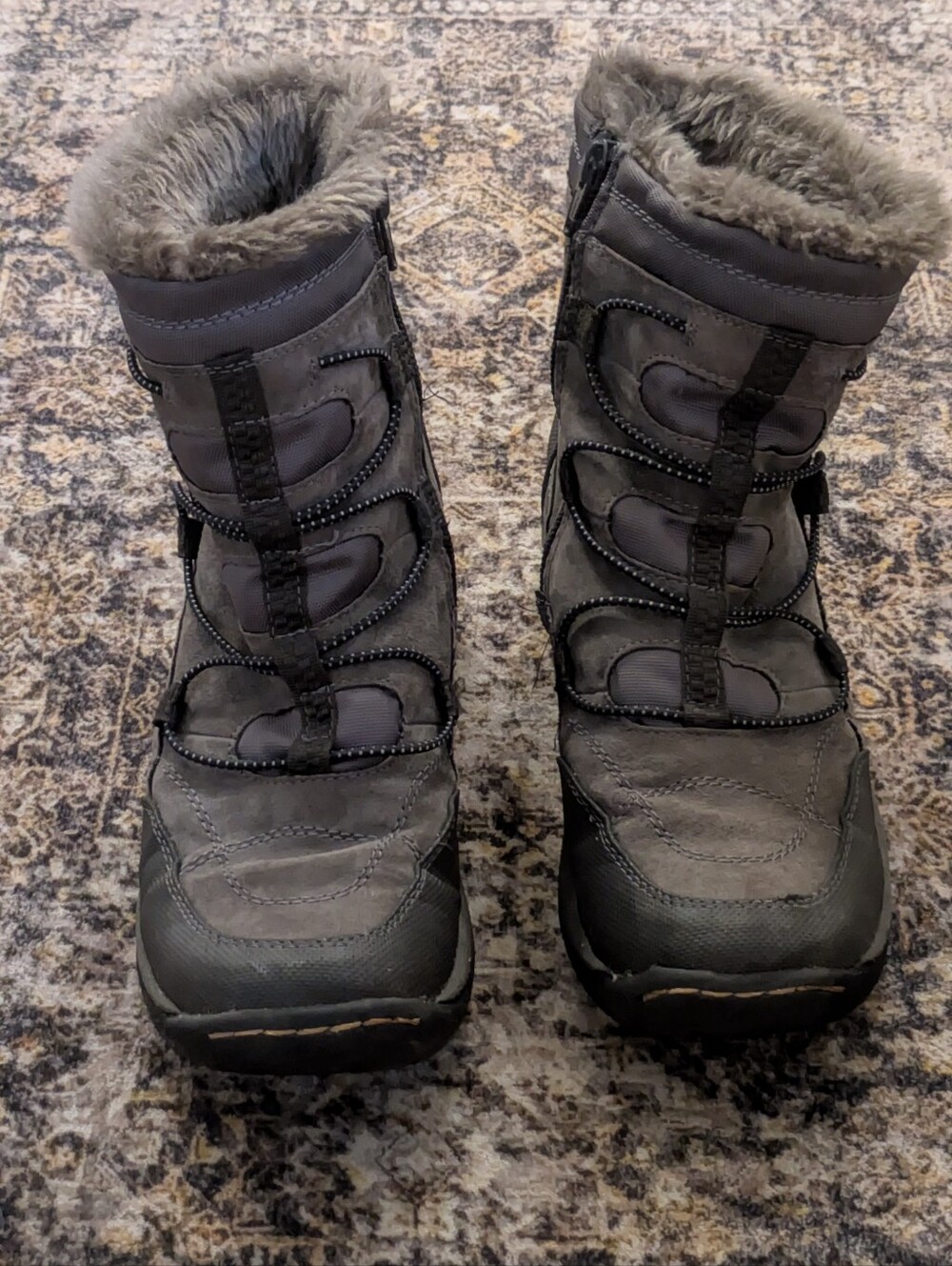 Baretraps Rusty Women's Winter Boots Grey Faux Fur Trim Waterproof Sz 7.5 - Picture 2 of 8